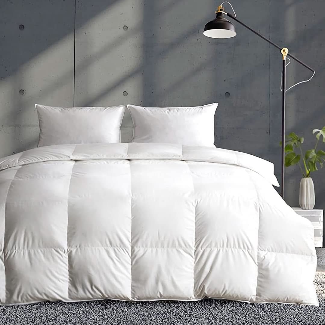 Lightweight down Feather Fibers Comforter Twin Size, Fluffy Duvet Insert for Warm Weather/Hot Sleepers -Ultra Soft 100% Organic Cotton Cover, Cooling Summer Duvet(Ivory White, 68X90)
